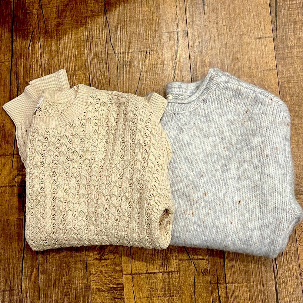 2 girls sweaters Xl